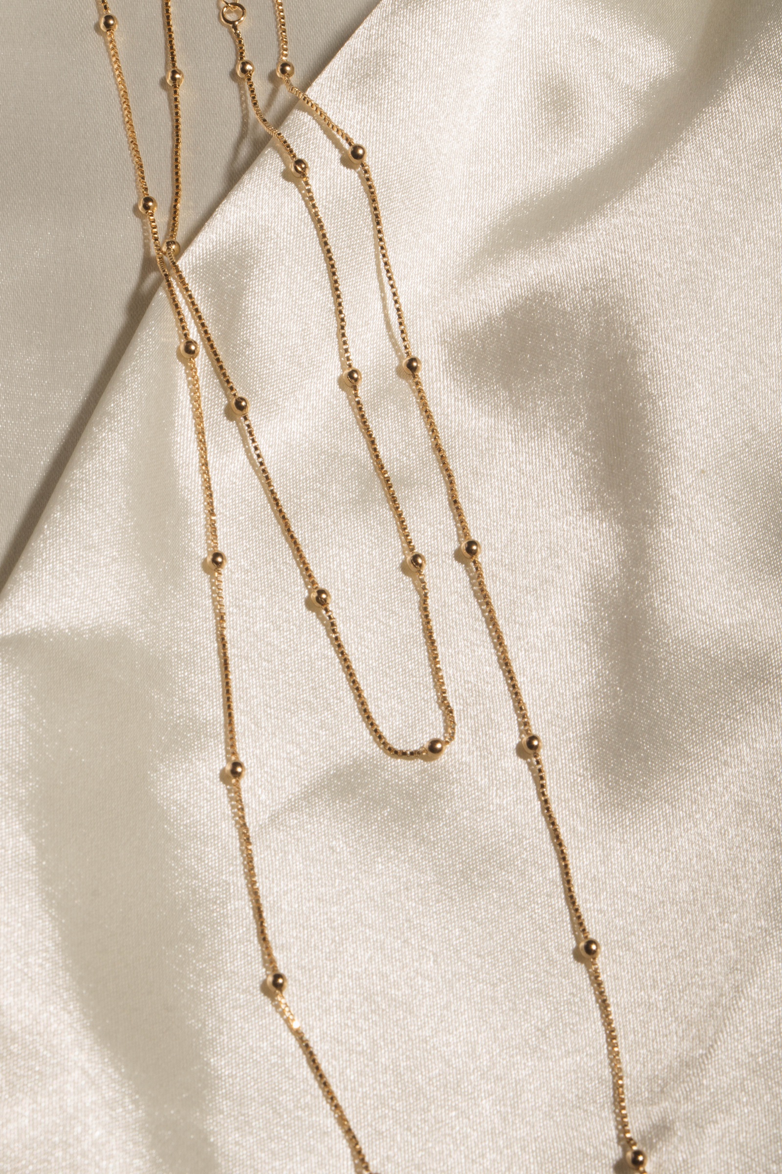 Corrente de bolinhas 80cm - Folheada a ouro 18k - Imagem 3